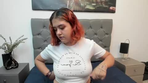 Snapshot of nia_stark chatting on March 5, 4:13 am Estefani online show from March 5, 4:13 am