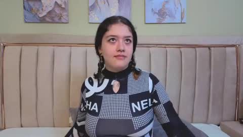 Snapshot of nia_stark chatting on April 4, 3:49 am Estefani online show from April 4, 3:49 am