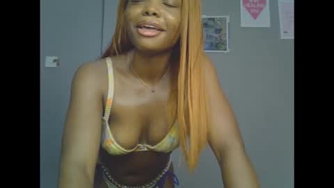 Snapshot of niababy5 chatting on February 2, 5:55 pm Niababy5 online show from February 2, 5:55 pm