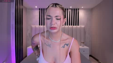 SQUIRTER DOLL    online show from June 27, 6:24 pm