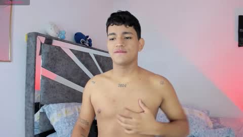 Snapshot of niall_falcon chatting on November 16, 5:07 pm Niall online show from November 16, 5:07 pm