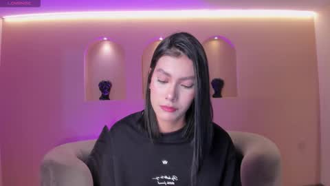 Call me Nia  online show from September 22, 7:27 pm