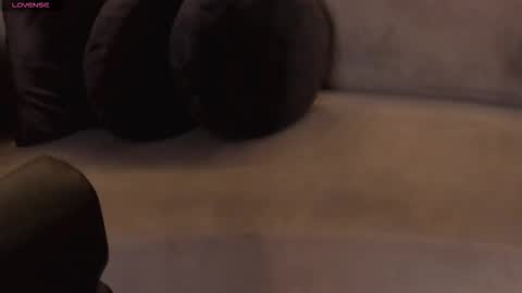 Call me Nia  online show from September 24, 6:33 pm