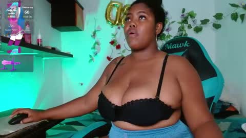 niawk_29_ online show from May 23, 7:18 pm