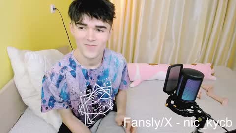 Snapshot of nic_ky chatting on December 4, 4:27 pm Nick PVT is open FanslyTwitter - Nic kycb online show from December 4, 4:27 pm