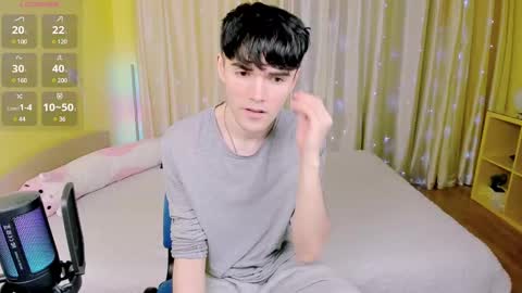 Snapshot of nic_ky chatting on January 26, 9:29 pm Nick PVT is open FanslyTwitter - Nic kycb online show from January 26, 9:29 pm
