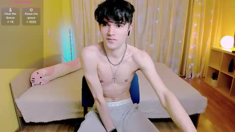 Snapshot of nic_ky chatting on February 18, 8:14 pm Nick PVT is open FanslyTwitter - Nic kycb online show from February 18, 8:14 pm