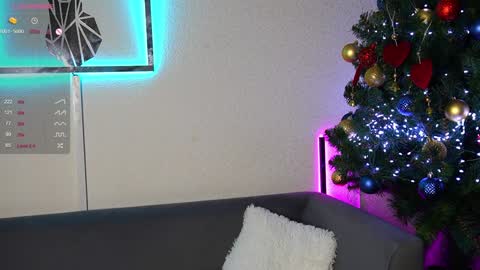 nica_rhodes online show from December 7, 12:19 am