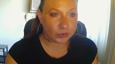 Snapshot of niccibaby chatting on September 20, 3:35 pm Nicci babyyy online show from September 20, 3:35 pm