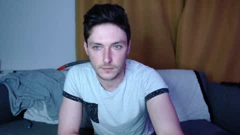 Snapshot of nice_2_meet_you chatting on December 4, 1:03 am Riley online show from December 4, 1:03 am