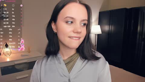 Alice  online show from December 6, 8:05 am