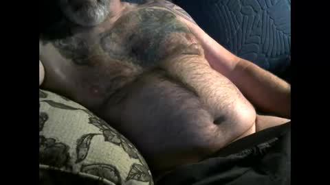 Snapshot of nice_oldguy60 chatting on November 3, 5:42 am OldMadtown Guy online show from November 3, 5:42 am