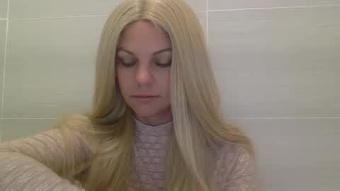 Amber online show from October 26, 10:43 am