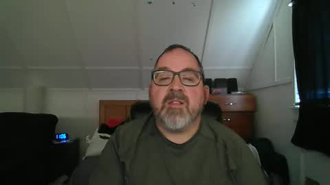 Snapshot of niceguy7208 chatting on April 12, 3:06 pm niceguy7208 online show from April 12, 3:06 pm