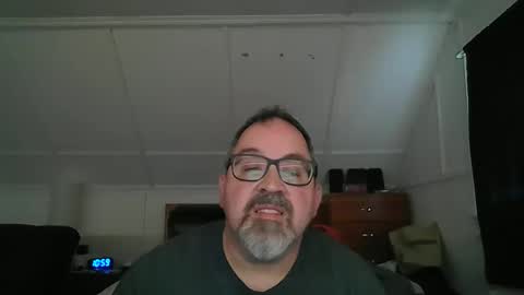 Snapshot of niceguy7208 chatting on April 26, 2:59 pm niceguy7208 online show from April 26, 2:59 pm