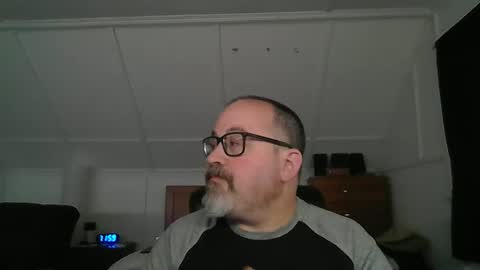 Snapshot of niceguy7208 chatting on May 17, 3:59 am niceguy7208 online show from May 17, 3:59 am