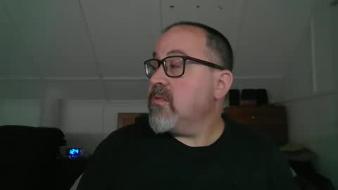 Snapshot of niceguy7208 chatting on May 19, 4:41 am niceguy7208 online show from May 19, 4:41 am