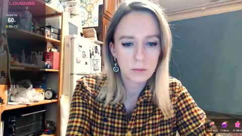 Snapshot of nicekat chatting on November 15, 6:59 pm Kathrine online show from November 15, 6:59 pm