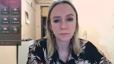 Snapshot of nicekat chatting on December 4, 9:01 pm Kathrine online show from December 4, 9:01 pm