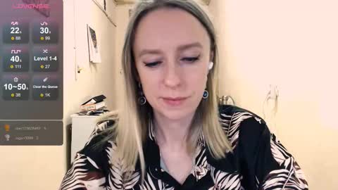 Snapshot of nicekat chatting on December 14, 8:02 pm Kathrine online show from December 14, 8:02 pm