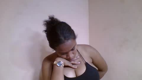 Snapshot of nicelly01 chatting on June 16, 6:32 pm nicelly01 online show from June 16, 6:32 pm