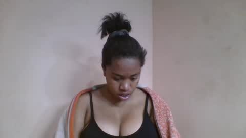 Snapshot of nicelly01 chatting on June 24, 6:45 am nicelly01 online show from June 24, 6:45 am