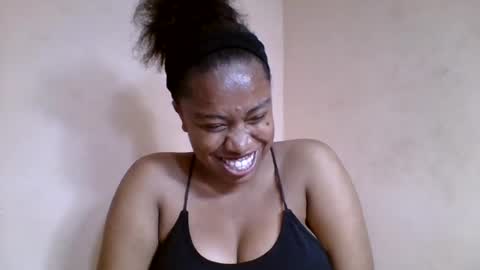 Snapshot of nicelly01 chatting on July 1, 6:07 pm nicelly01 online show from July 1, 6:07 pm