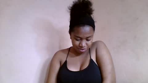Snapshot of nicelly01 chatting on July 2, 6:14 pm nicelly01 online show from July 2, 6:14 pm