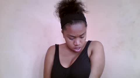 Snapshot of nicelly01 chatting on July 3, 7:26 am nicelly01 online show from July 3, 7:26 am