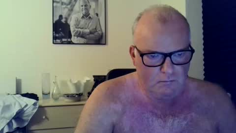 Snapshot of nicexxdane chatting on December 2, 1:14 am nicexxdane online show from December 2, 1:14 am