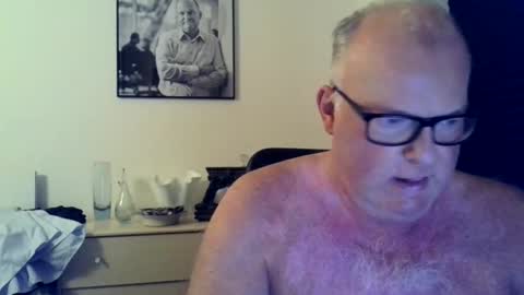Snapshot of nicexxdane chatting on December 2, 4:42 am nicexxdane online show from December 2, 4:42 am