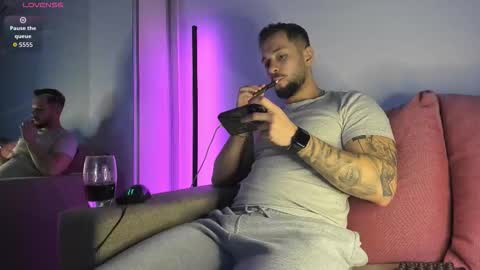 Snapshot of nicholassx chatting on March 8, 5:39 pm Nicholassx online show from March 8, 5:39 pm