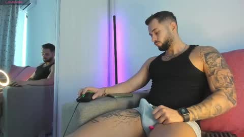 Snapshot of nicholassx chatting on May 23, 2:43 pm Nicholassx online show from May 23, 2:43 pm
