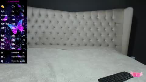 Nichole online show from September 20, 11:00 am