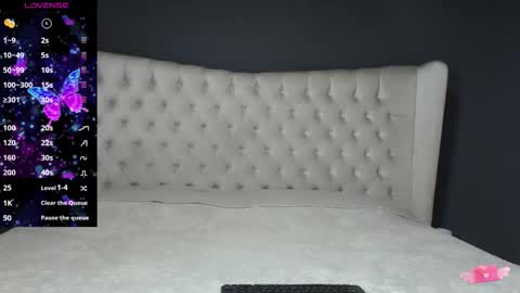 Nichole online show from September 21, 10:06 am