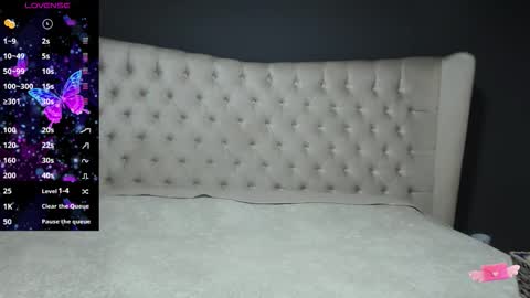 Nichole online show from September 22, 10:50 am