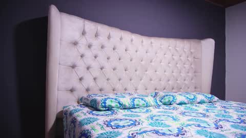 Nichole online show from October 25, 11:07 am