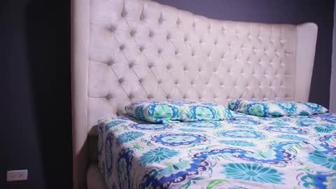 Nichole online show from October 27, 11:14 am