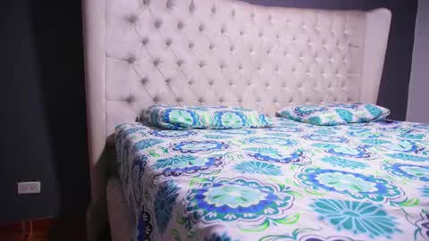 Nichole online show from October 29, 11:01 am