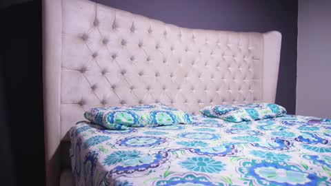 Nichole online show from October 31, 11:00 am