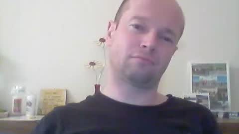 Snapshot of nick1990b chatting on February 17, 6:47 pm nick1990b online show from February 17, 6:47 pm