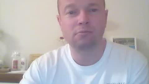 Snapshot of nick1990b chatting on March 23, 6:23 pm nick1990b online show from March 23, 6:23 pm