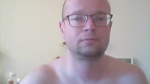 Snapshot of nick1990b chatting on April 25, 5:10 pm nick1990b online show from April 25, 5:10 pm