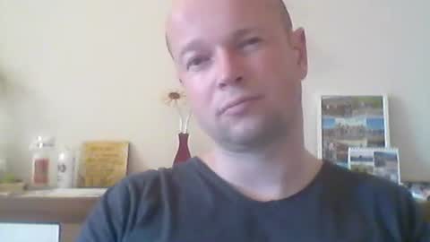 Snapshot of nick1990b chatting on April 27, 4:49 pm nick1990b online show from April 27, 4:49 pm