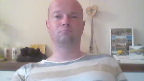 Snapshot of nick1990b chatting on June 22, 6:05 pm nick1990b online show from June 22, 6:05 pm