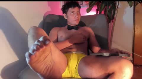 Snapshot of nick_1606 chatting on January 18, 7:01 am nick online show from January 18, 7:01 am