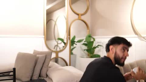 Jhohan online show from December 15, 12:20 pm