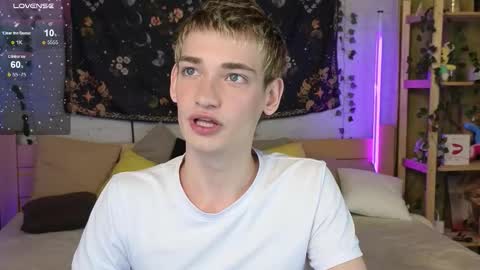 Snapshot of nick_win chatting on November 26, 7:15 pm Nick online show from November 26, 7:15 pm