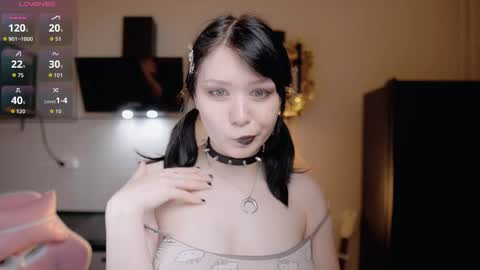 Snapshot of nickari_x chatting on April 4, 5:27 am nickari_x online show from April 4, 5:27 am