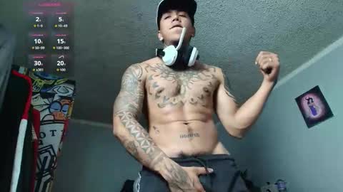 Nickhot0609 online show from October 17, 4:26 am